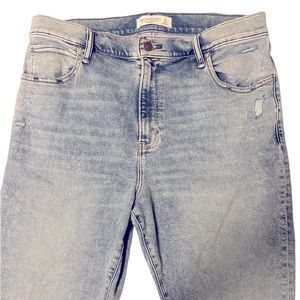 Size 33/16 Abercrombie super skinny ankle high rise